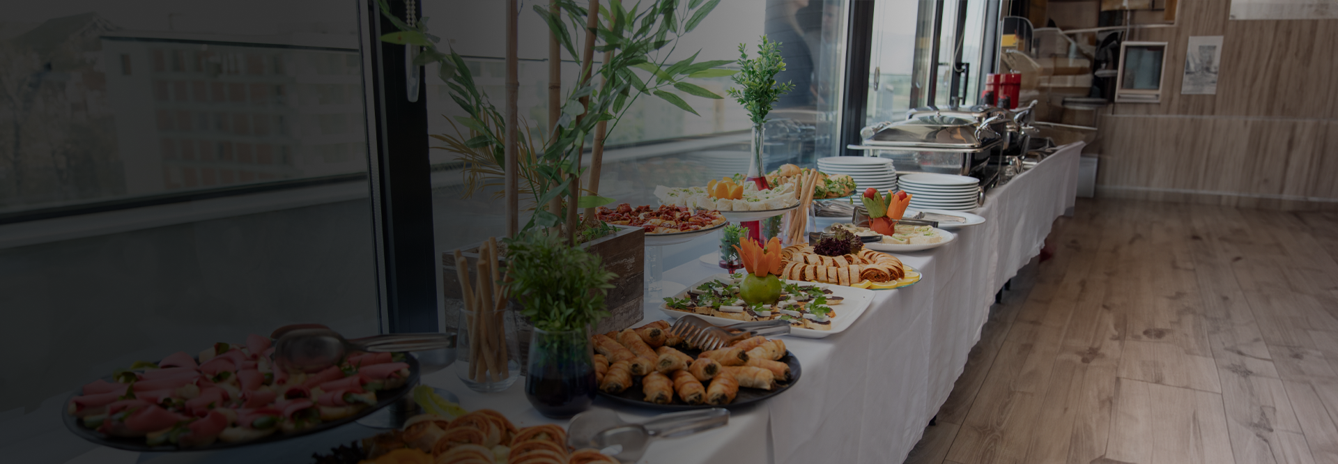 Catering meals packed and ready for food delivery service